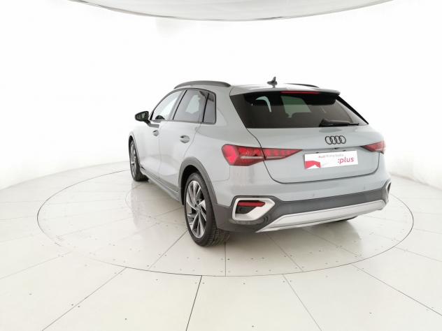 Audi A3 allstreet 2.0 tdi Identity Contrast 150cv s-tronic - Foto 10