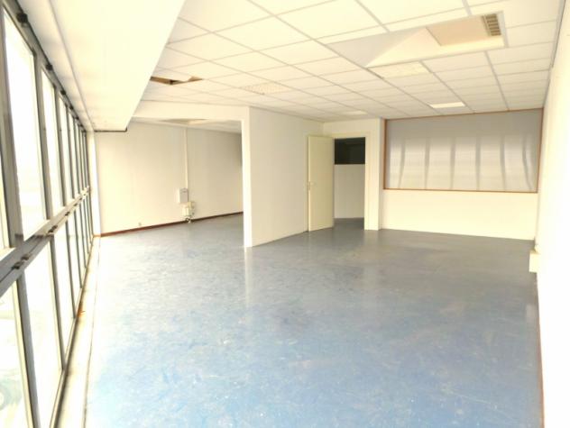 Ampio ufficio con parcheggio - Foto 5
