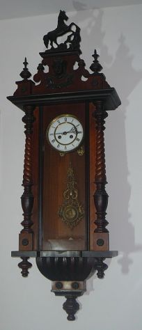 Vetrina in legno, angoliera in legno, orologio a pendolo (anche separati) - Foto 2