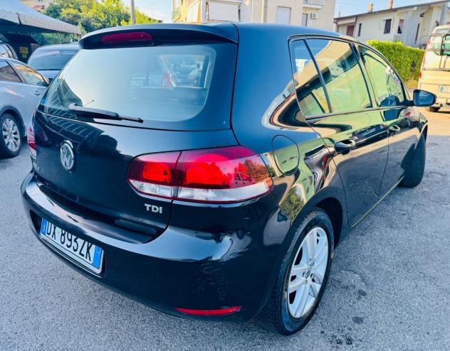 Volkswagen Golf 2.0 TDI 110CV DPF 5p. Highline - Foto 9