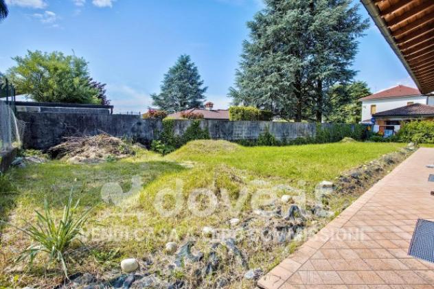 Villa di 250 m² con più di 5 locali e box auto doppio in vendita a Brebbia - Foto 8