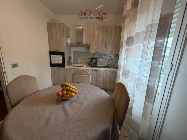 APPARTAMENTO CON TRE CAMERE IN PICCOLA PALAZZINA - Foto 5