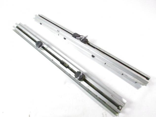 51476974241 COPPIA ROTAIE GUIDE CON GANCI SCORREVOLI POSTERIORI BAULE BMW X5 E70 3.0 D 4X4 173KW AUT 5P (2007) RICAMBIO USATO UNO LEGGERMENTE PIEGATO