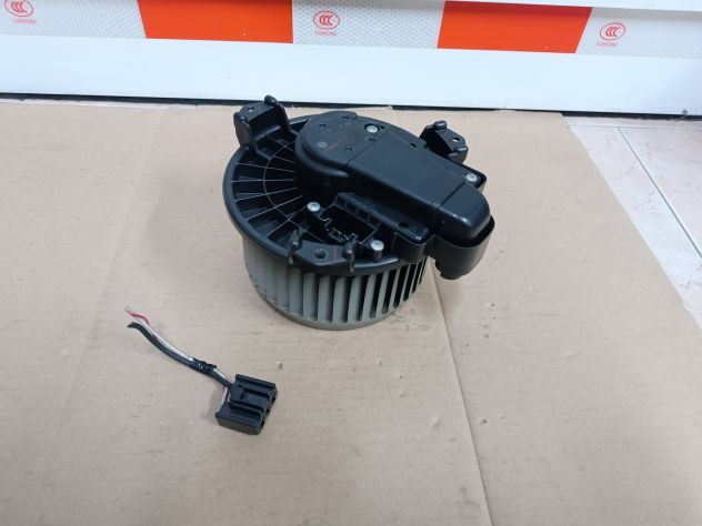 Toyota Yaris ventola abitacolo 272700-3010 - Foto 4