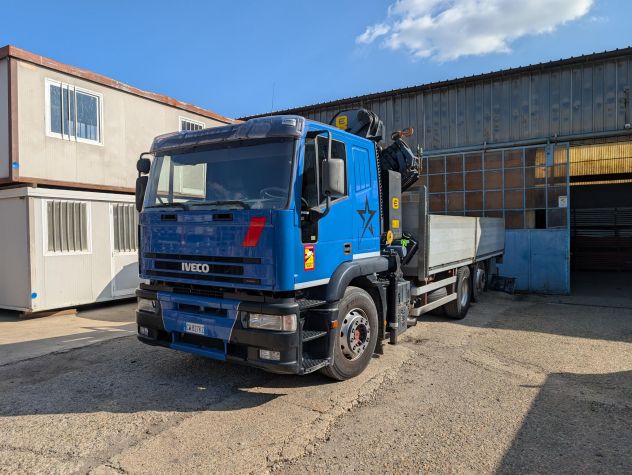 CAMION IVECO 240E38