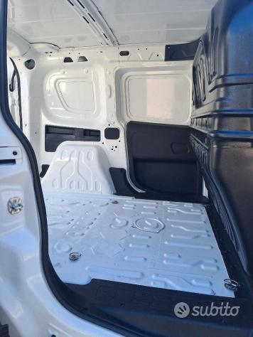 Fiat doblo 1.6 mj 2023 3 posti full optional garan - Foto 9