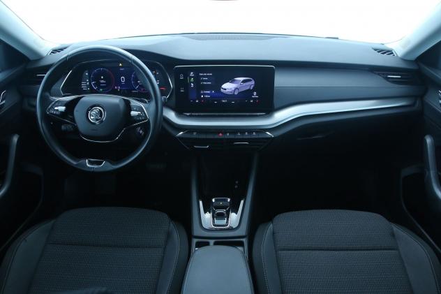 Škoda Octavia 2.0 TDI EVO EXECUTIVE DSG Full Led/ Parking Distance /Adaptive Cruise Control - Foto 9