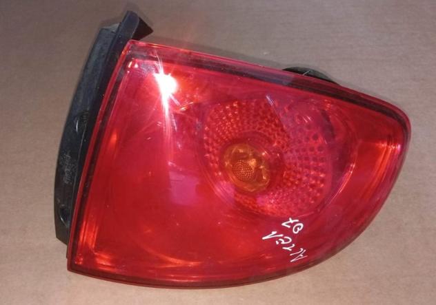 FANALE POST. DX   999-U1293669 Parti elettriche  Fanaleria  Fanali  Fanale post. dx. SEAT - ALTEA - 2004  2009