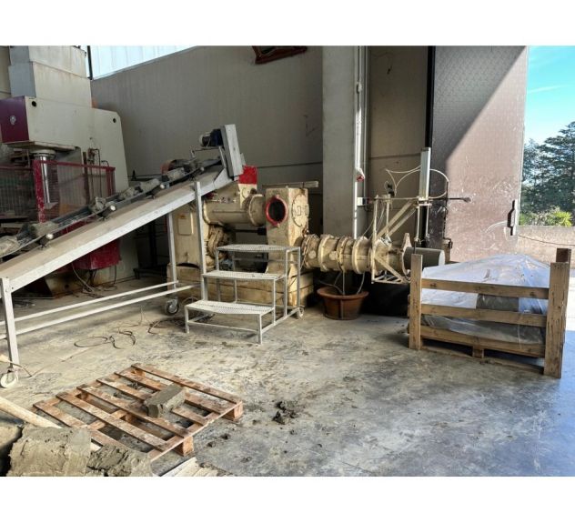 Impastatrice degasatrice VICENTINI 250 con nastro trasportatore