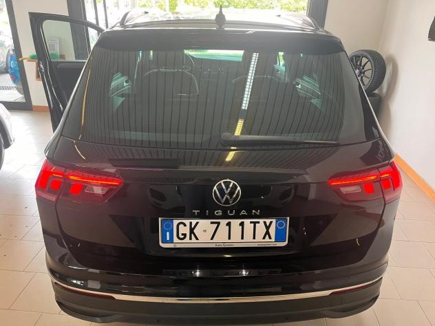 Volkswagen Tiguan 2.0 TDI 150 CV SCR DSG Elegance - Foto 6