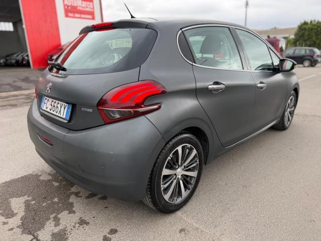 Peugeot 208 PURETECH 5P ALLURE - Foto 7