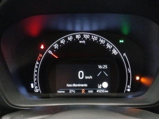 Toyota Aygo X 1.0B (72 CV) Lounge S-CVT - Foto 9