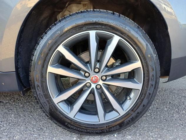 Jaguar F-Pace F-Pace 2.0d awd 180cv auto R 20" KM CERTIFICATI - Foto 9