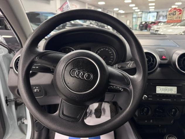Audi A1 1.2 TFSI Attraction - Foto 8