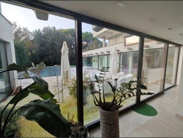 Immobile in asta di 694 m² con più di 5 locali e box auto in vendita a Mirano - Foto 3