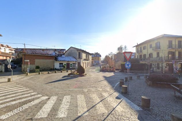 PIOSSASCO CASA SEMI INDIPENDENTE CON GIARDINO PRIVATO