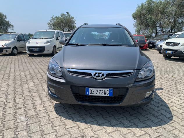 Hyundai i30 CW 1.4 16V 109CV BlueDr. GPL Act.Sp. - Foto 2