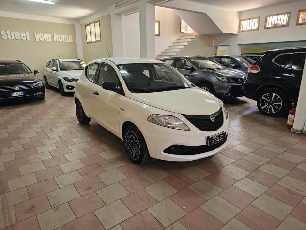 Lancia Ypsilon 1.2 69 CV 5 porte Gold - Foto 10