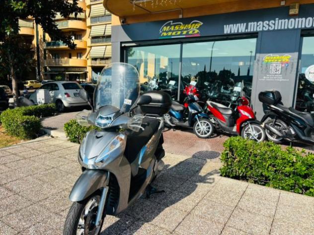 HONDA SH 300 i TUTTO INCLUSO ANCHE PASSAGGIO! MINI RATE rif. 24016573 - Foto 4