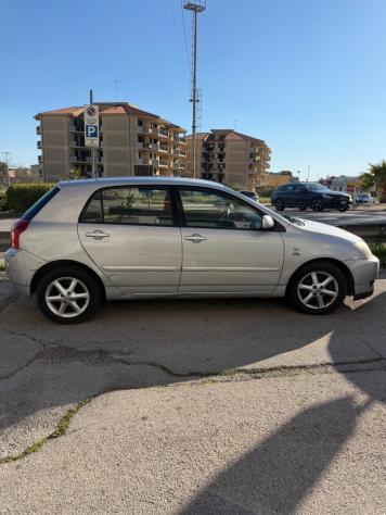 Toyota Corolla 2.0 tdi D-4D 5 porte - Foto 3