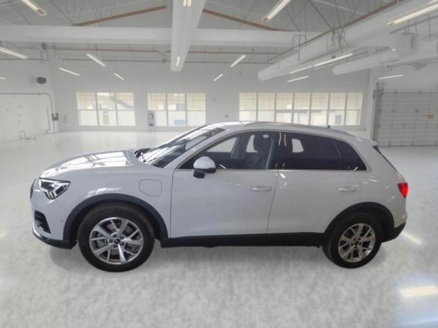 Audi Q3 45 TFSI e S tronic Business - Foto 6