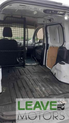 Ford Tourneo Courier 1.5 TDCI 75 CV (M1477) - Foto 3