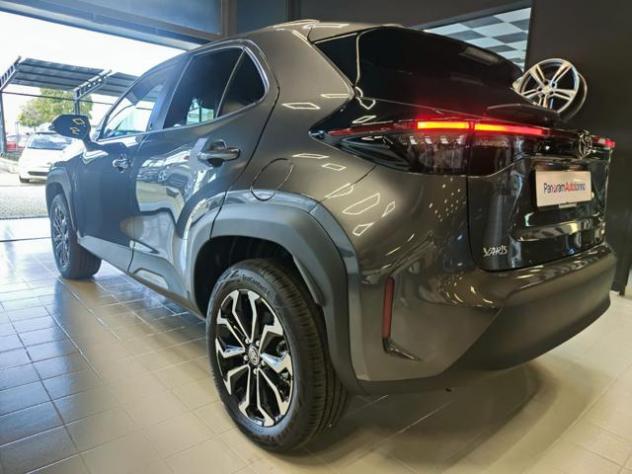 TOYOTA Yaris Cross 1.5 Hybrid 130 CV 5p.E-CVT Trend km0 rif. 23236041 - Foto 4