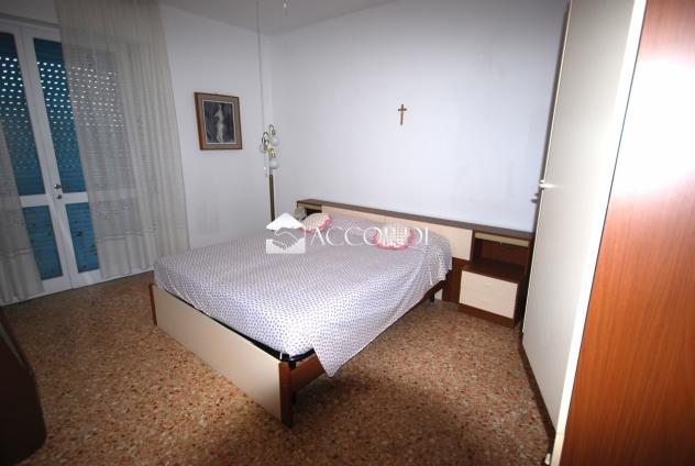APPARTAMENTO di 5 vani e di 95 mq (JESOLO) rif. RAJ77A_1 - Foto 6