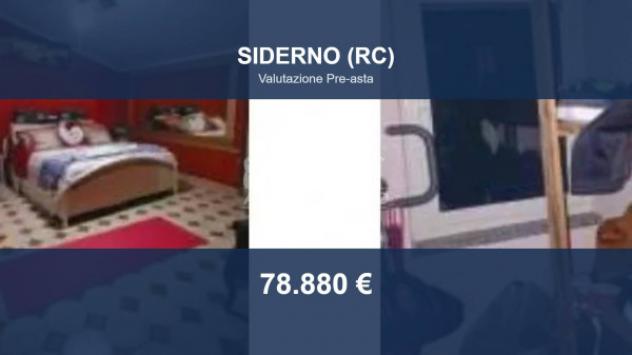 Immobile in asta di 299 m² con più di 5 locali in vendita a Siderno