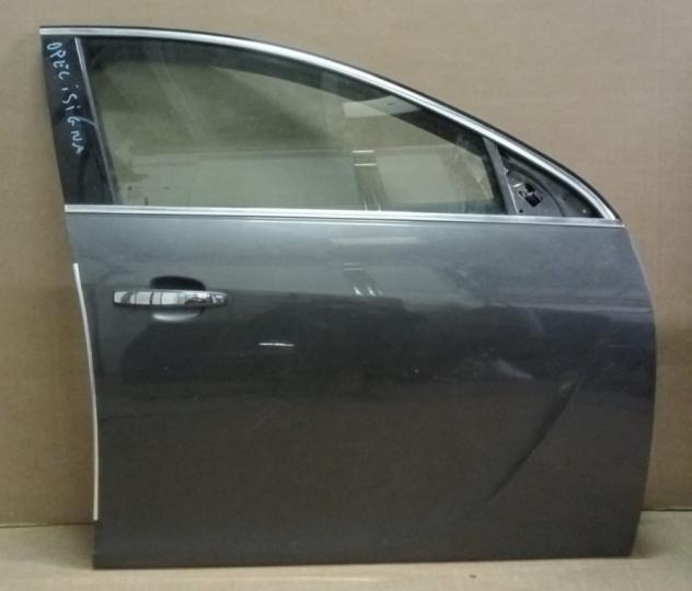 PORTA ANT. D. GRIGIO MEDIO MET. C/ALZ. SERR.  Carrozzeria  Lamierati esterni  Porte  Porta ant. dx. OPEL - INSIGNIA - 01-08-2013 - 01-10-2017