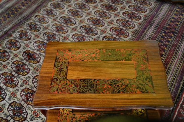 Set di tavolini a incastro stile Luigi XV con intarsio stile Boulle - Foto 3