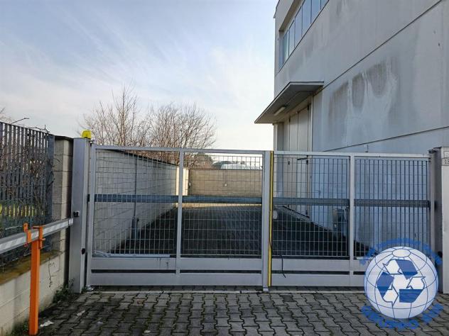 CAPANNONE INDIPENDENTE CON AREA ESTERNA - Foto 7
