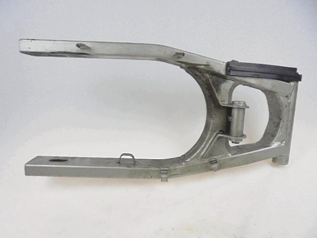 FORCELLONE POSTERIORE SUZUKI GSF 600 BANDIT 2000 - 2005 6100026E200FP SWINGARM CON DIFETTO