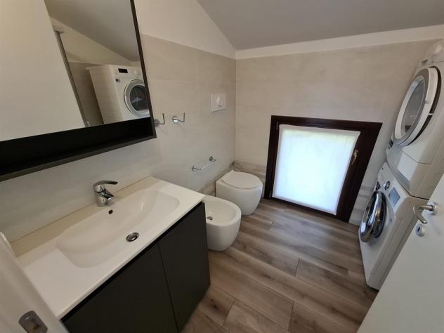 ULTIMO PIANO: Luminoso appartamento di 4 locali a Meda - Foto 14