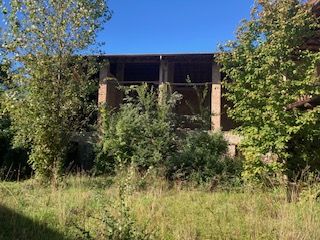 Ampio rustico centrale a Bonate sotto con 300mq giardino circa