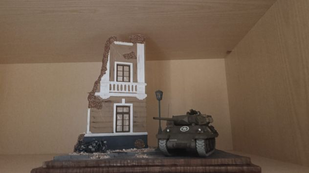 Tre modellini fatti a mano della II Guerra Mondiale - Foto 2