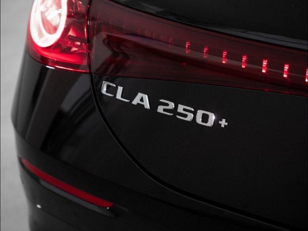 Mercedes-Benz CLA CLA 250+ con tecnologia EQ AMG Line Premium - Foto 9