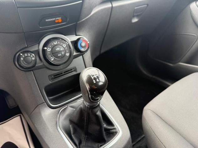 Ford Fiesta 1.2 Benzina Neopatentati - Foto 10