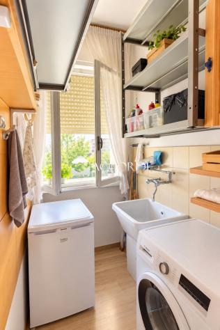 PALAZZO di 9 vani e di 350 mq (MONTEBELLUNA) rif. PE27 - Foto 4
