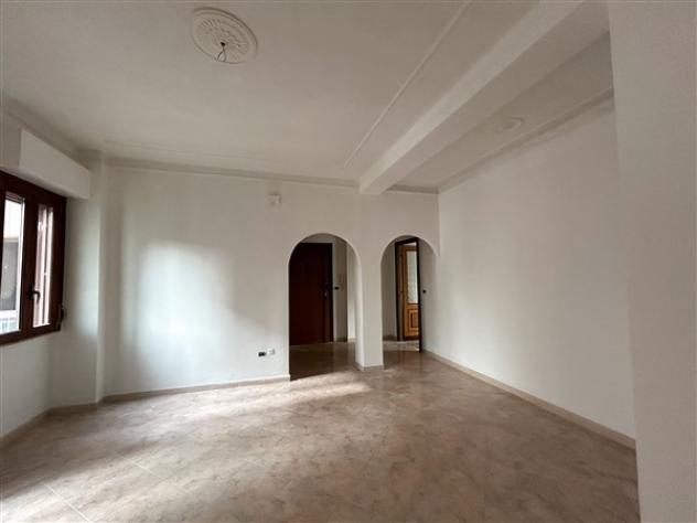 SASSARI -LUNA E SOLE -VIA MASTINO APPARTAMENTO LUMINOSO CON BOX - Foto 8