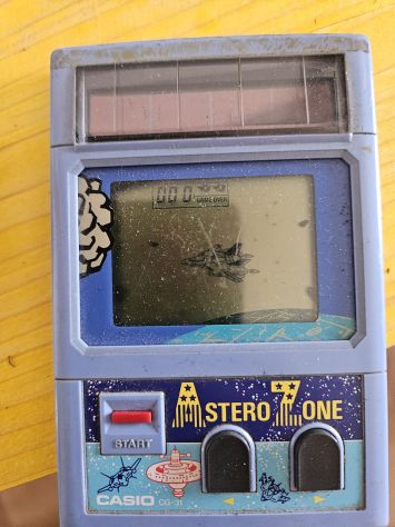 VIDEOGAME schiacciapensieri solare CASIO 83