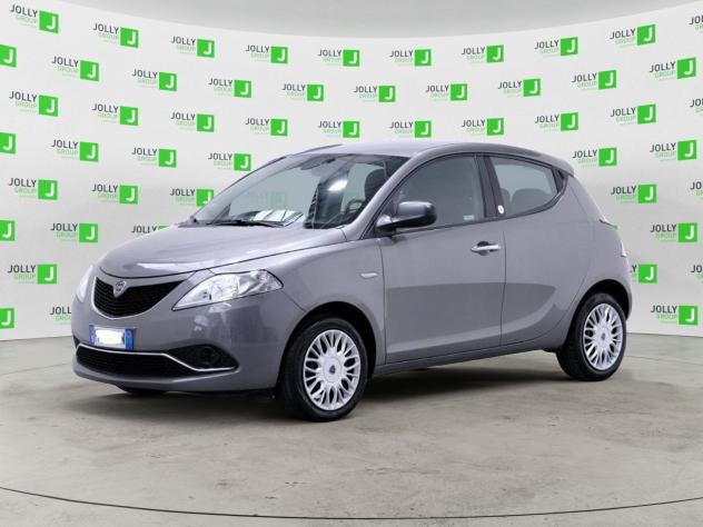 Lancia Ypsilon 1.0 firefly hybrid Silver s&s 70cv