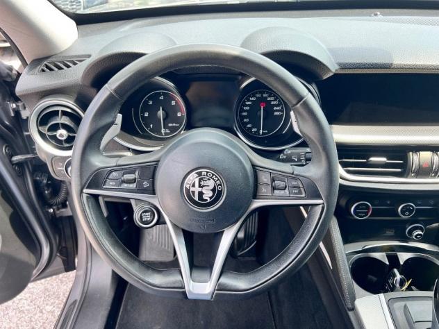 Alfa Romeo Stelvio 2.2 Turbodiesel 210 CV AT8 Q4 Executive - Foto 10