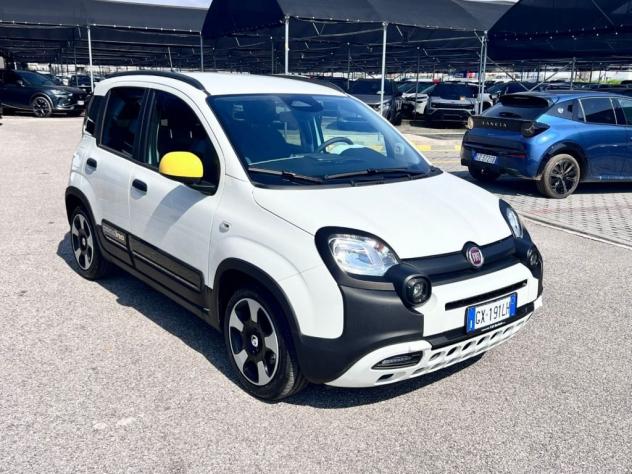 FIAT Panda 1.0 FireFly S&S Hybrid Pandina / Cross - Foto 2