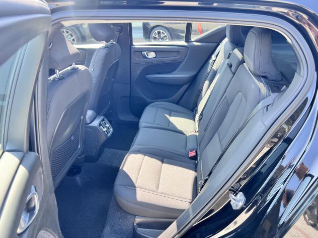Volvo XC40 T3 automatico Momentum Pro Geartronic / Tetto Apribile - Foto 6