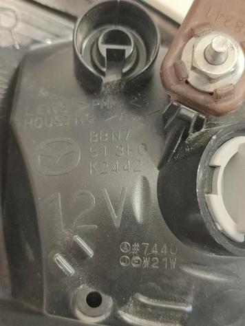 STOP POSTERIORE DESTRO INTEGRATO NEL PORTELLO MAZDA 3 Berlina Serie BBN7513F0 BBN7 513F0 (0913) - Foto 3