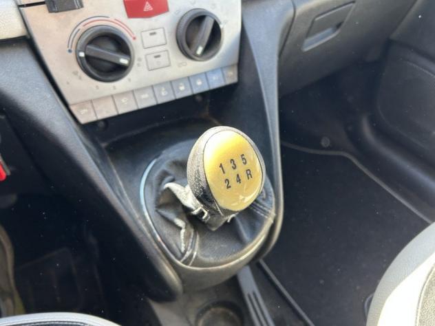 Lancia Ypsilon 1.3 MJT 75 CV - Foto 8
