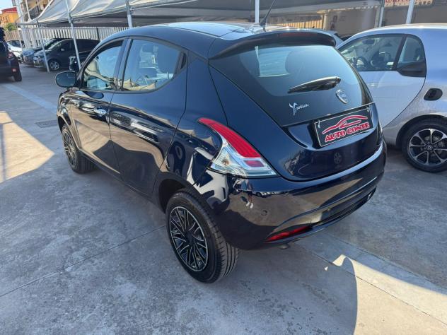 Lancia Ypsilon 0.9 TwinAir 85 CV 5 porte Metano Ecochic Silver - Foto 6