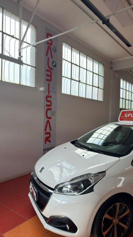 Peugeot 208 PureTech 82 3p. GPL Allure - Foto 3