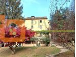 V000503 - VILLA CON PARCO E TERRENI